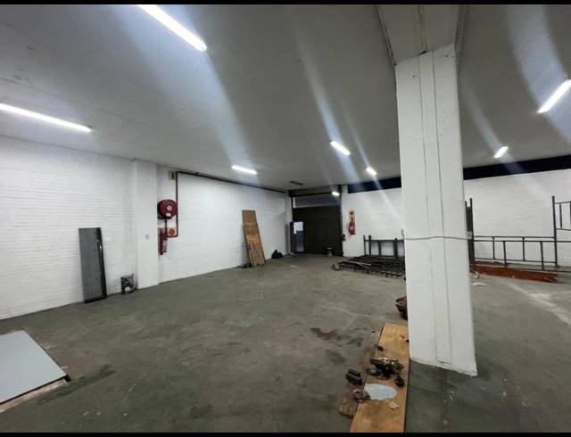380M² WAREHOUSE TO LET IN WYNBERG